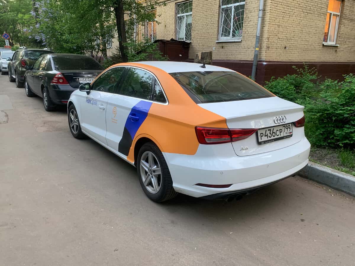 Сравнение автомобилей эконом и бизнес-класса в аренду: что выбрать в 2025 году - 2